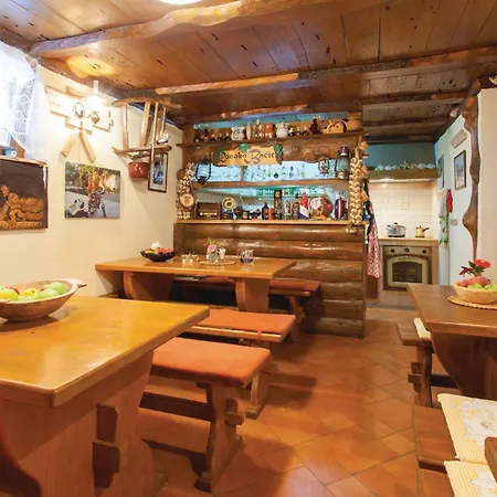 Apartament Lovely In Malinska With Wifi