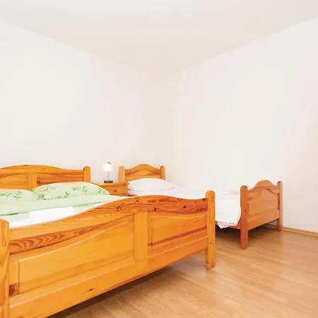 Lovely Apartment In Malinska With Wifi