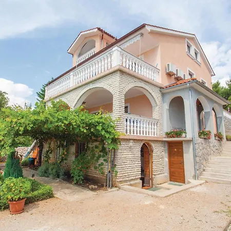 Lovely Apartment In Malinska With Wifi